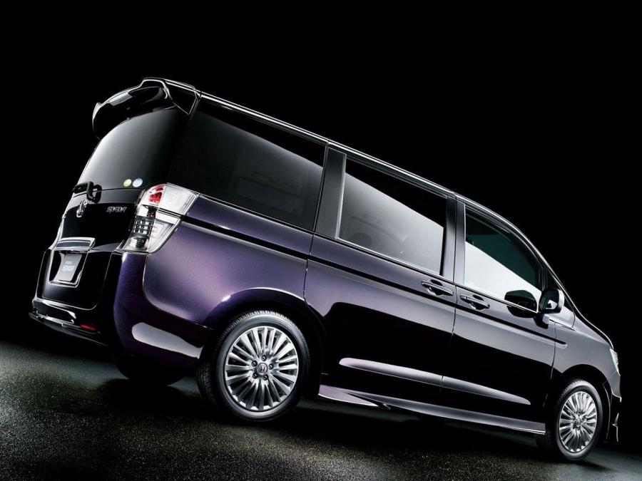  Honda Step Wagon Stepwgn Spada 2009 года  (фото 5 из 7)